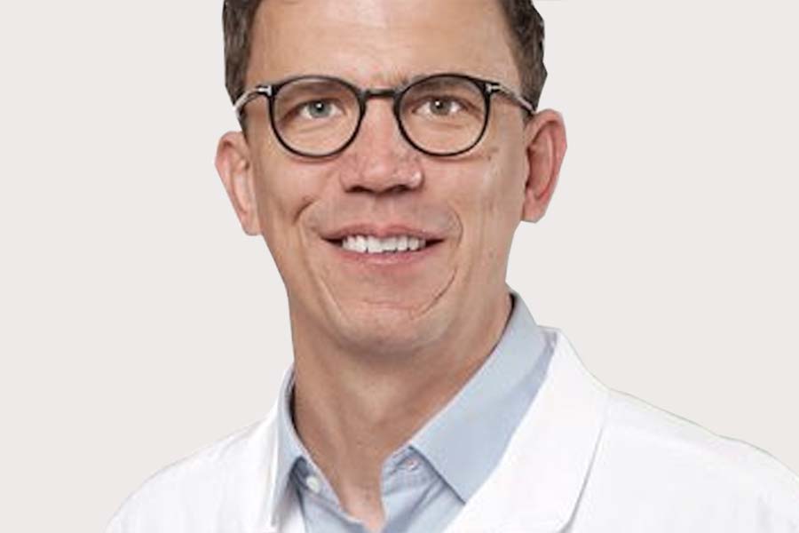 Dr. med. Andreas B. Schweikert